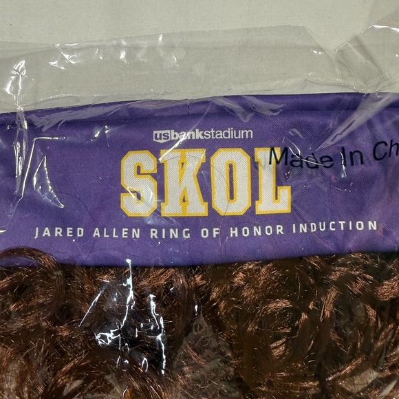 NFL SKOL Jared Allen Brown Curly Mullet headband 2022 - Picture 2 of 3